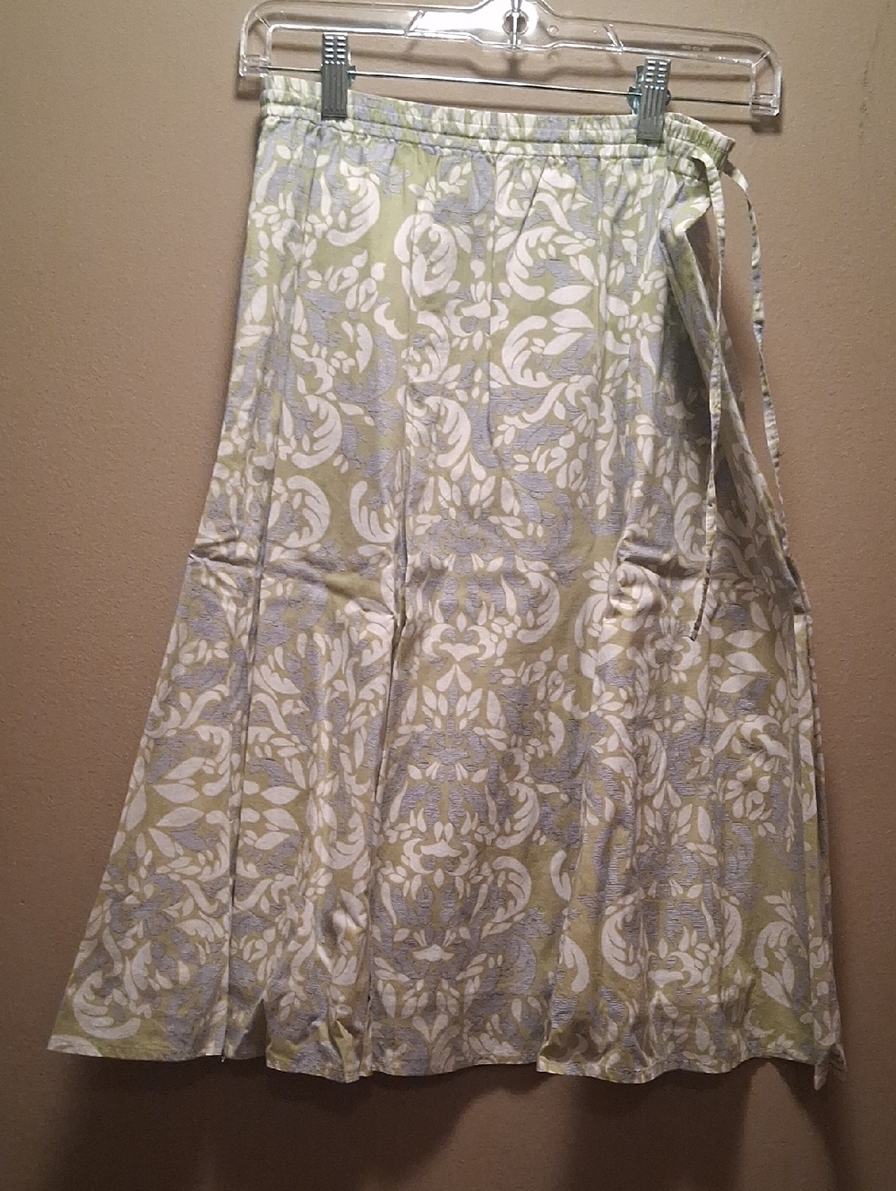 Garnet Hill Pale Green and White Floral A-Line Skirt Xs